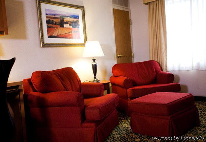 Towneplace Suites Detroit Уоррен Номер фото