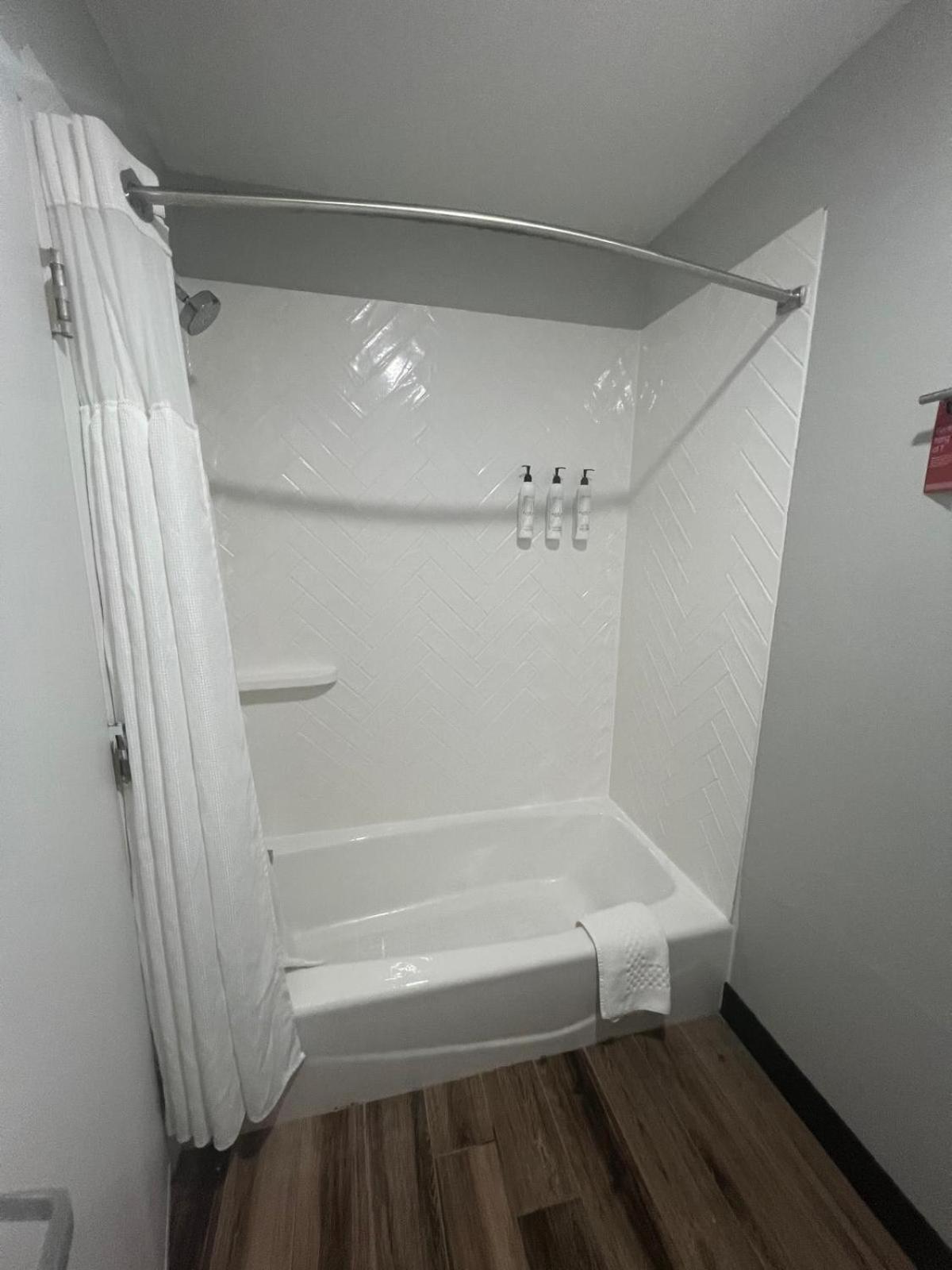 Towneplace Suites Detroit Уоррен Экстерьер фото