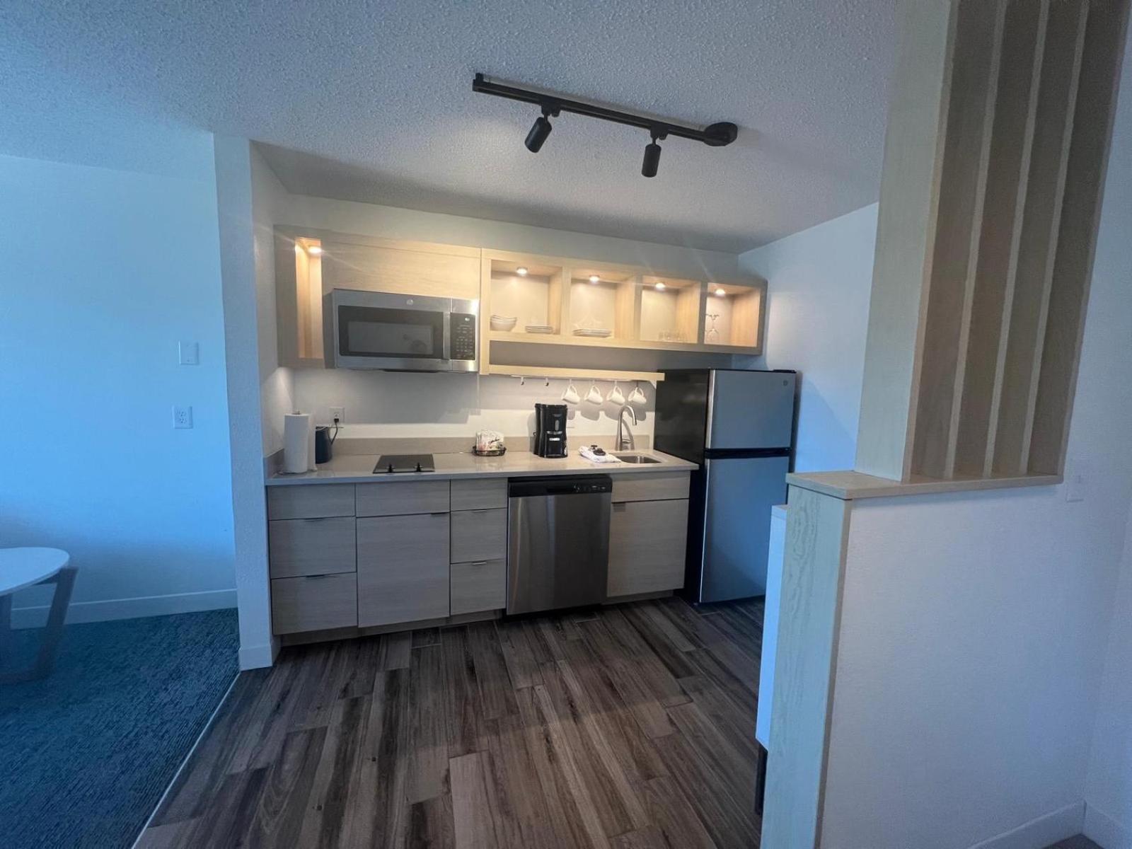Towneplace Suites Detroit Уоррен Экстерьер фото