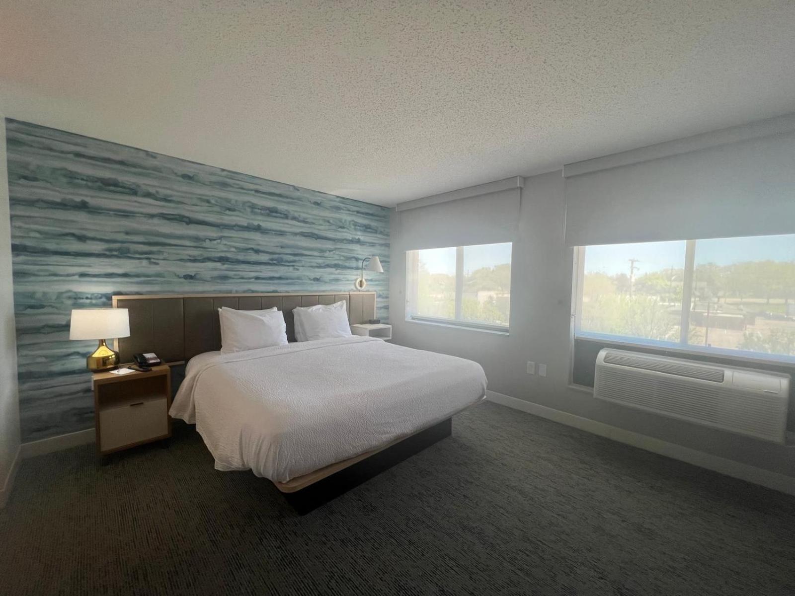 Towneplace Suites Detroit Уоррен Экстерьер фото