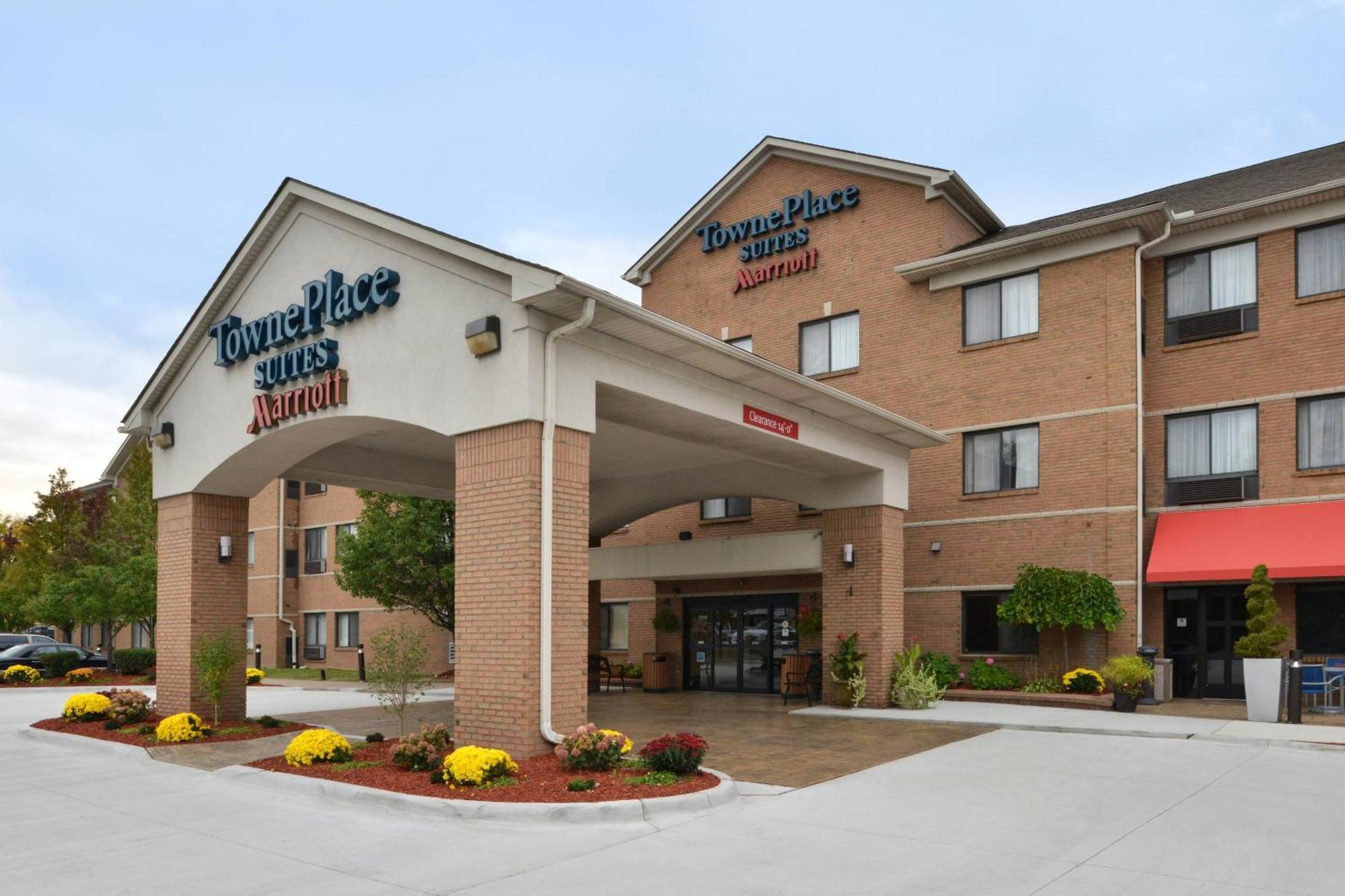 Towneplace Suites Detroit Уоррен Экстерьер фото