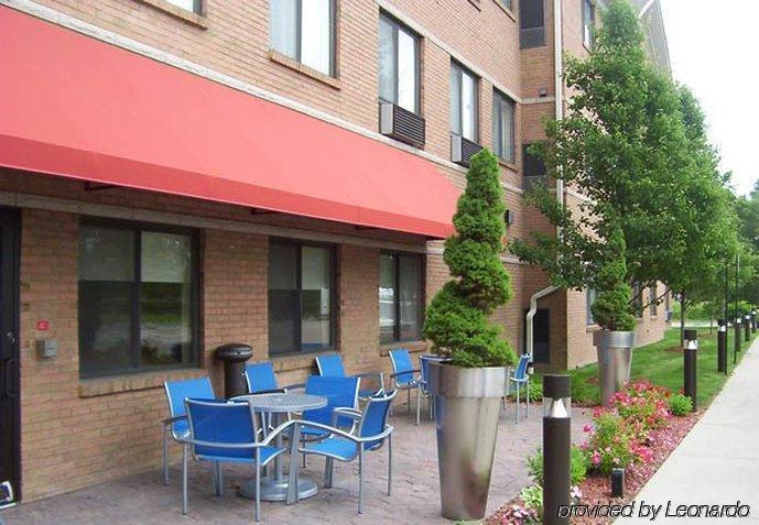 Towneplace Suites Detroit Уоррен Экстерьер фото