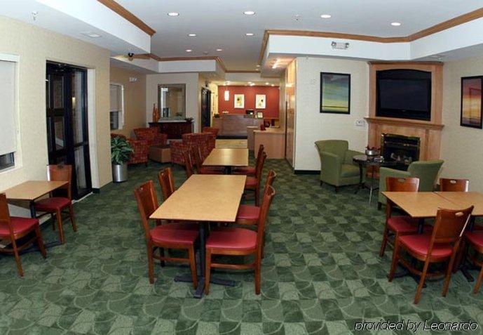 Towneplace Suites Detroit Уоррен Экстерьер фото